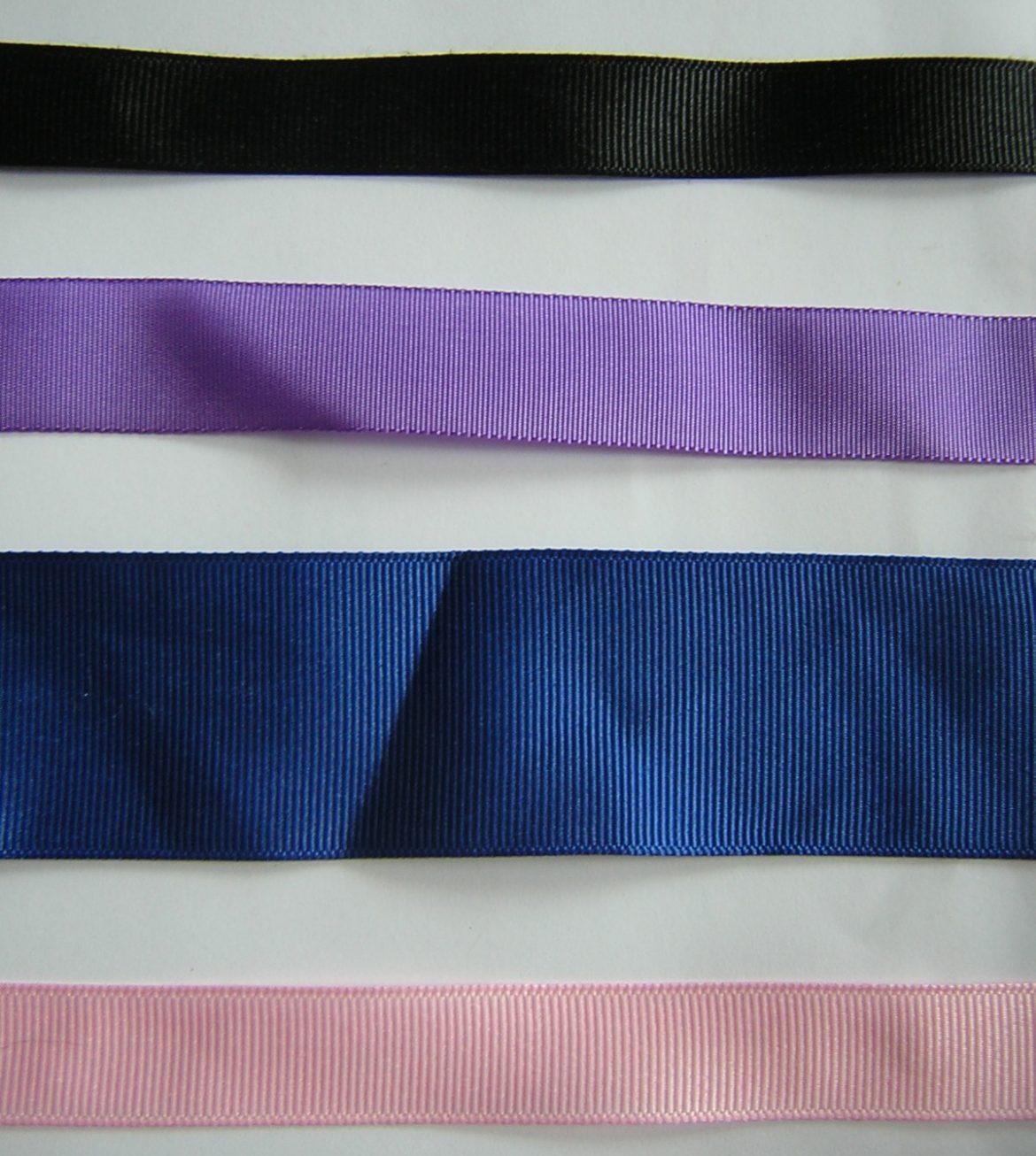 Grosgrain vs. Satin Ribbon: What’s the Difference