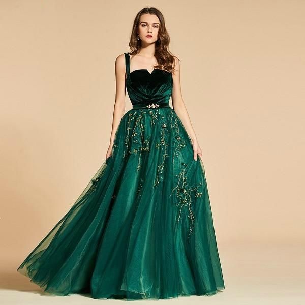 Reasons to shop online for green dresses